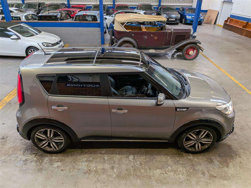 <p>2014 KIA SOUL MAXX CRDI</p>