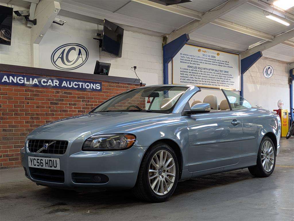<p>2006 VOLVO C70 SE AUTO</p>
