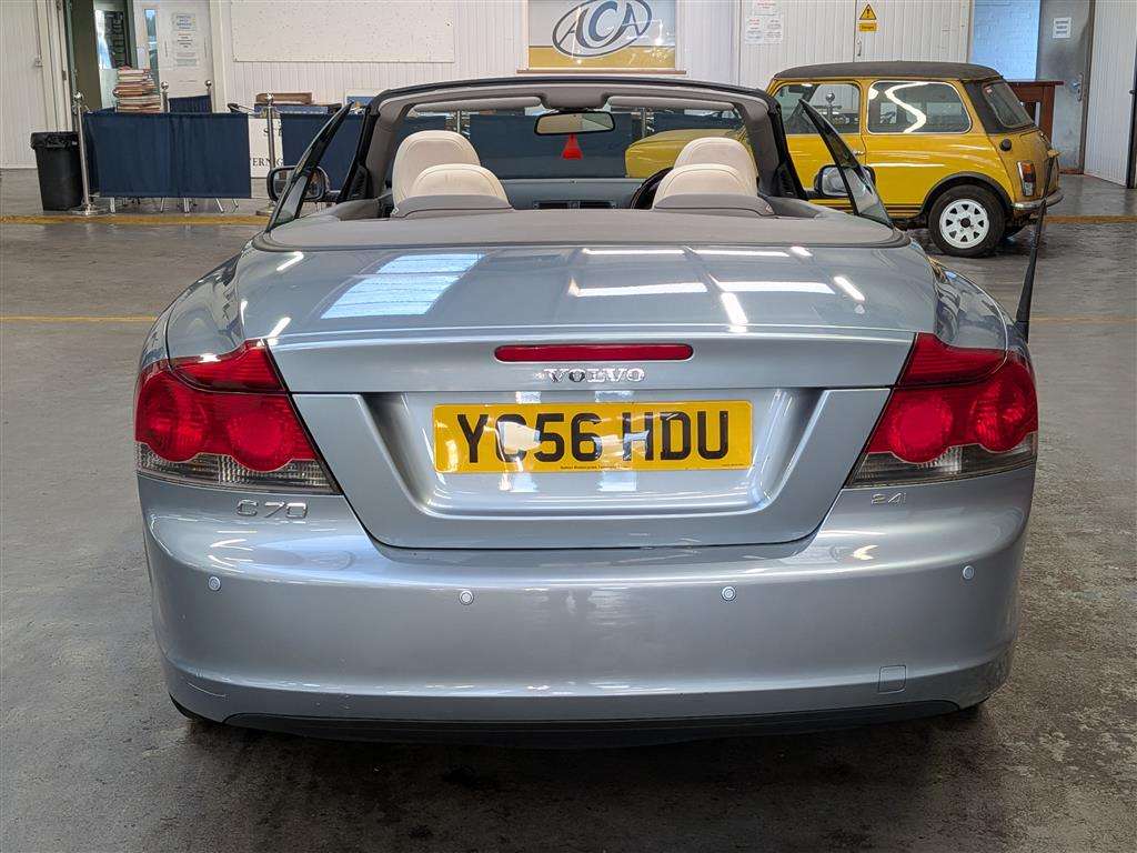 <p>2006 VOLVO C70 SE AUTO</p>