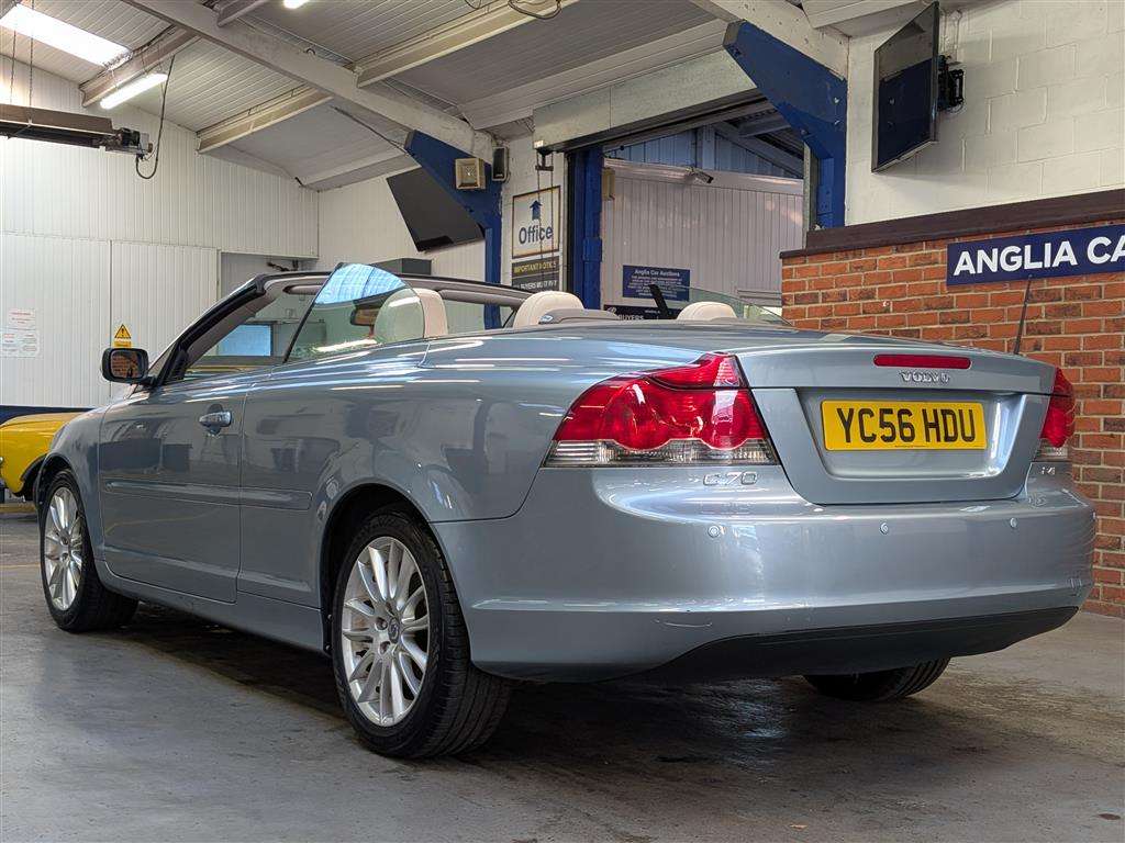 <p>2006 VOLVO C70 SE AUTO</p>