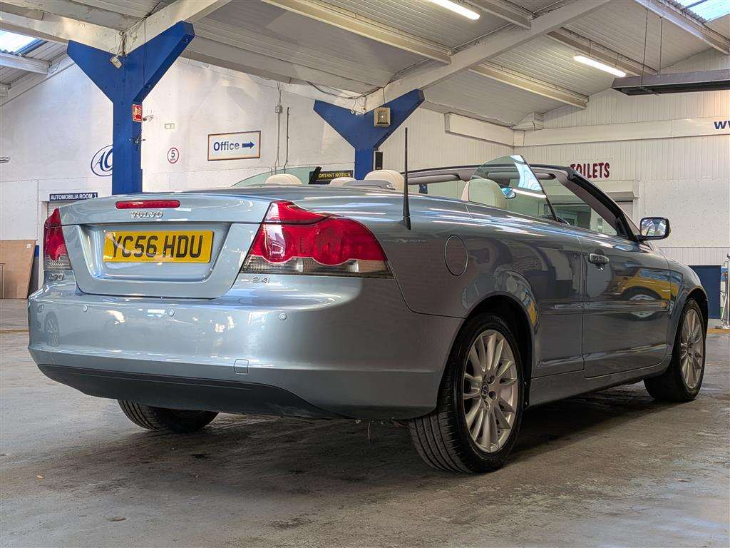<p>2006 VOLVO C70 SE AUTO</p>