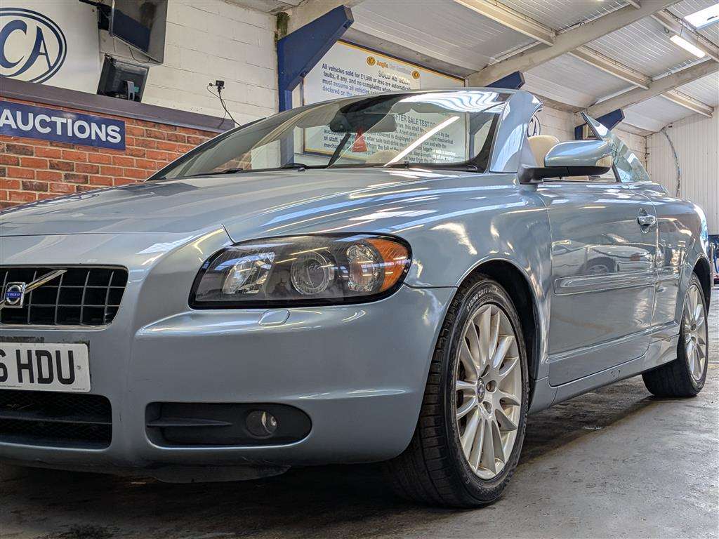 <p>2006 VOLVO C70 SE AUTO</p>