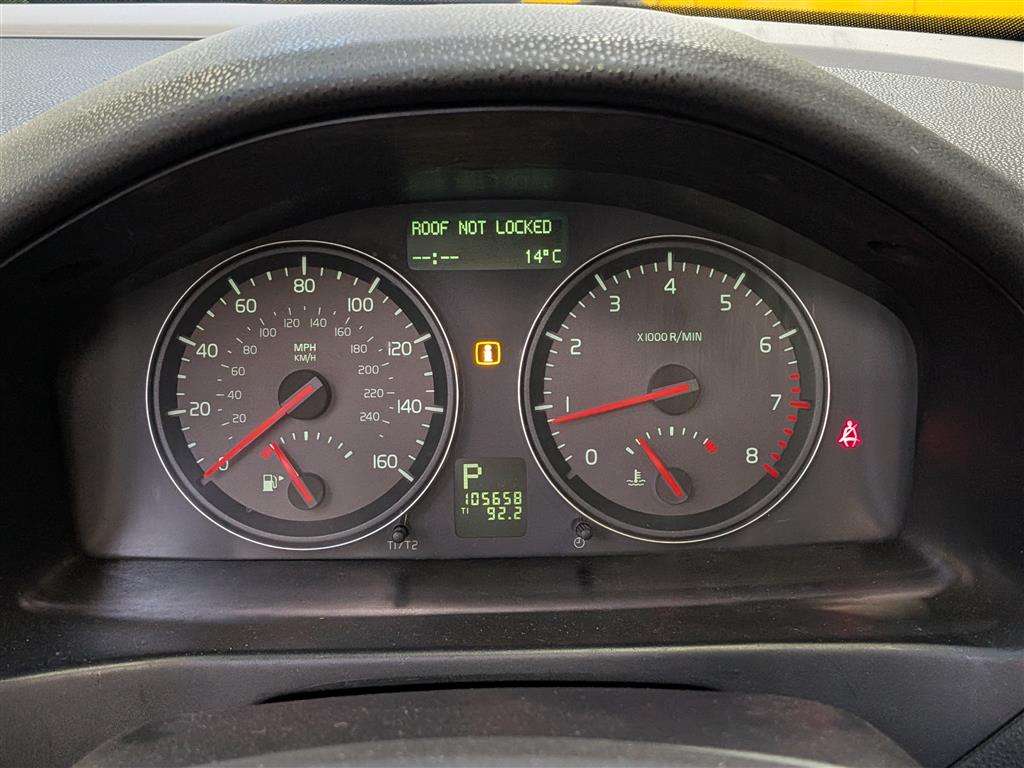 <p>2006 VOLVO C70 SE AUTO</p>