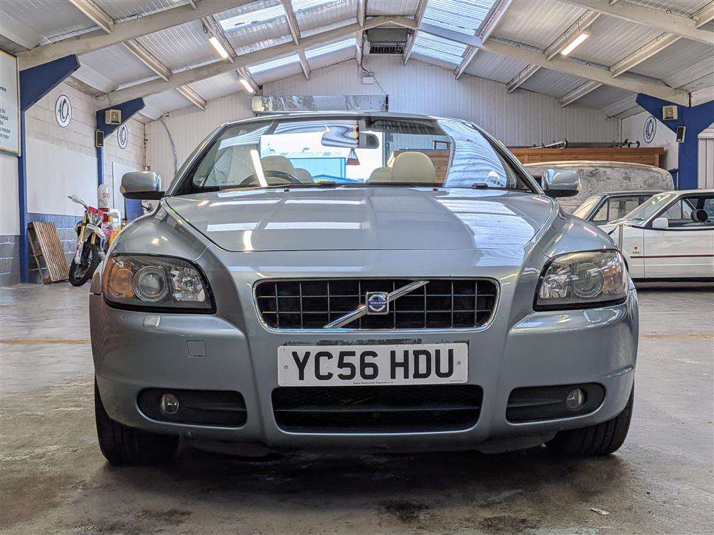 <p>2006 VOLVO C70 SE AUTO</p>