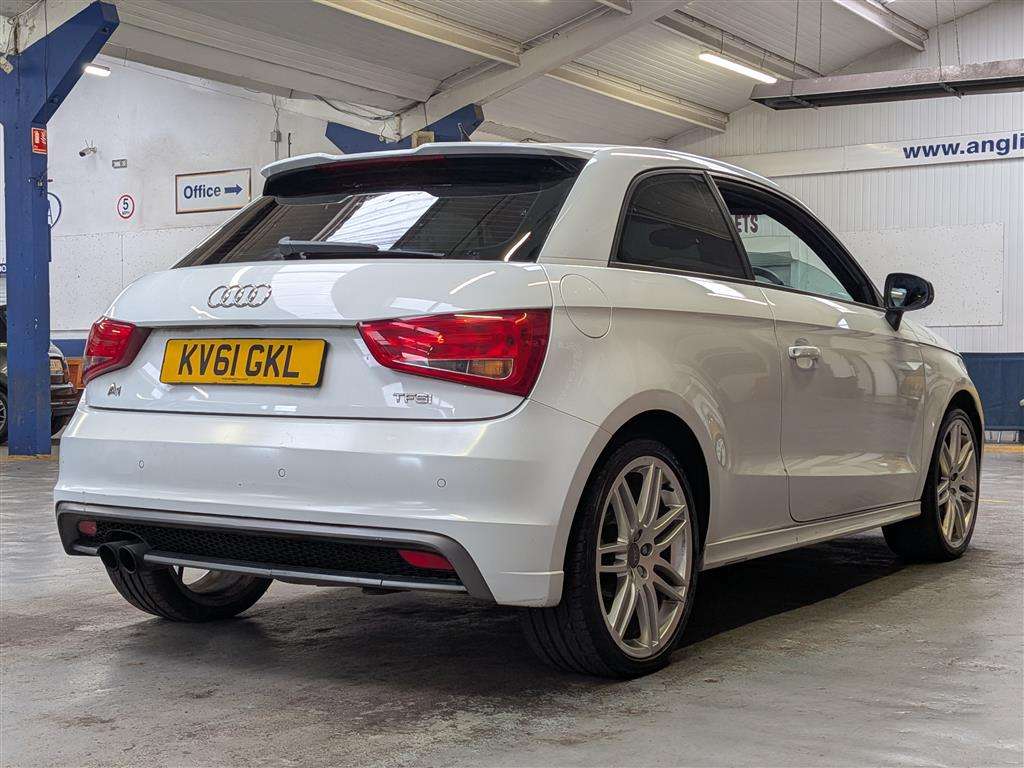 <p>2011 AUDI A1 S LINE TFSI 185 S-A</p>