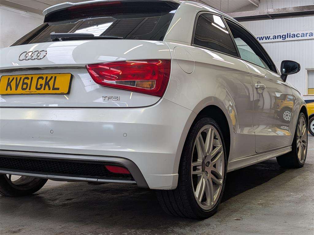 <p>2011 AUDI A1 S LINE TFSI 185 S-A</p>