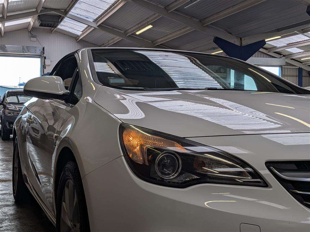<p>2016 VAUXHALL CASCADA ELITE CDTI S/S</p>