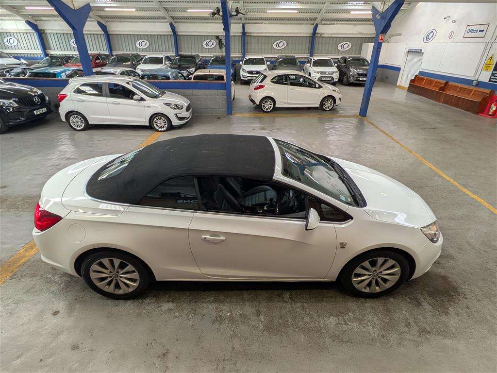 <p>2016 VAUXHALL CASCADA ELITE CDTI S/S</p>