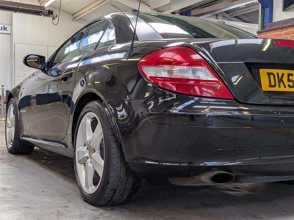 <p>2004 MERCEDES SLK 200 KOMPRESSOR AUTO</p>