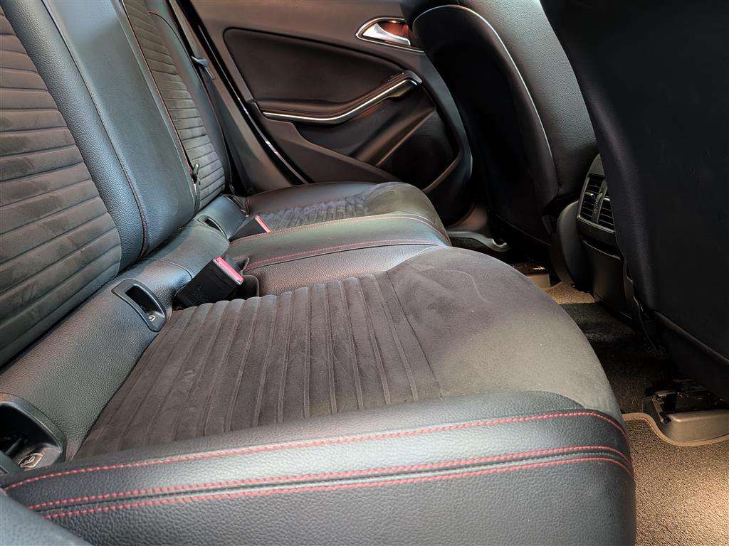 <p>2016 MERCEDES-BENZ CLA 220 D AMG LINE AUTO</p>