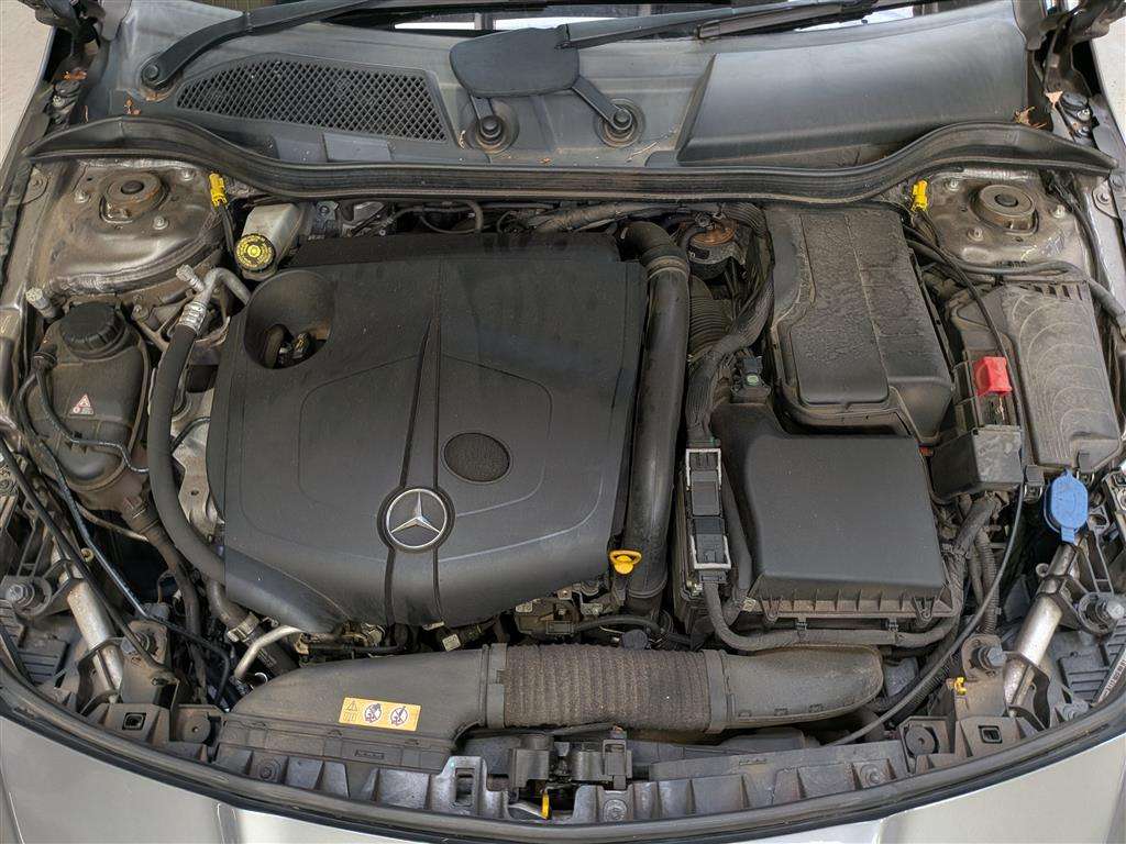 <p>2016 MERCEDES-BENZ CLA 220 D AMG LINE AUTO</p>