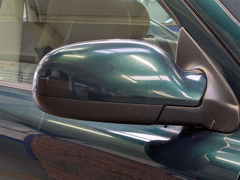 <p>2001 VOLVO V70</p>