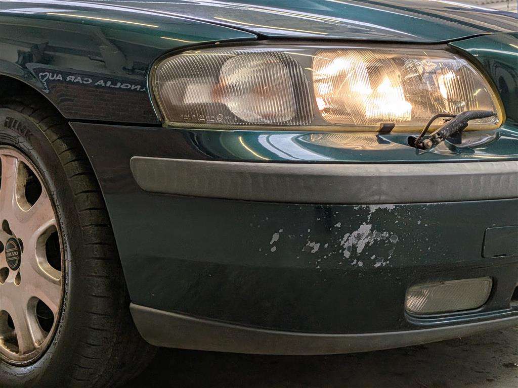 <p>2001 VOLVO V70</p>