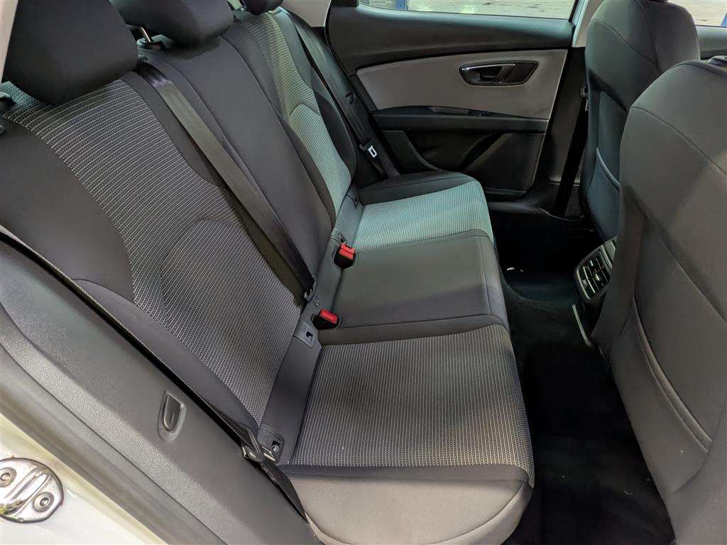 <p>2020 SEAT LEON SE DYNAMIC TSI</p>