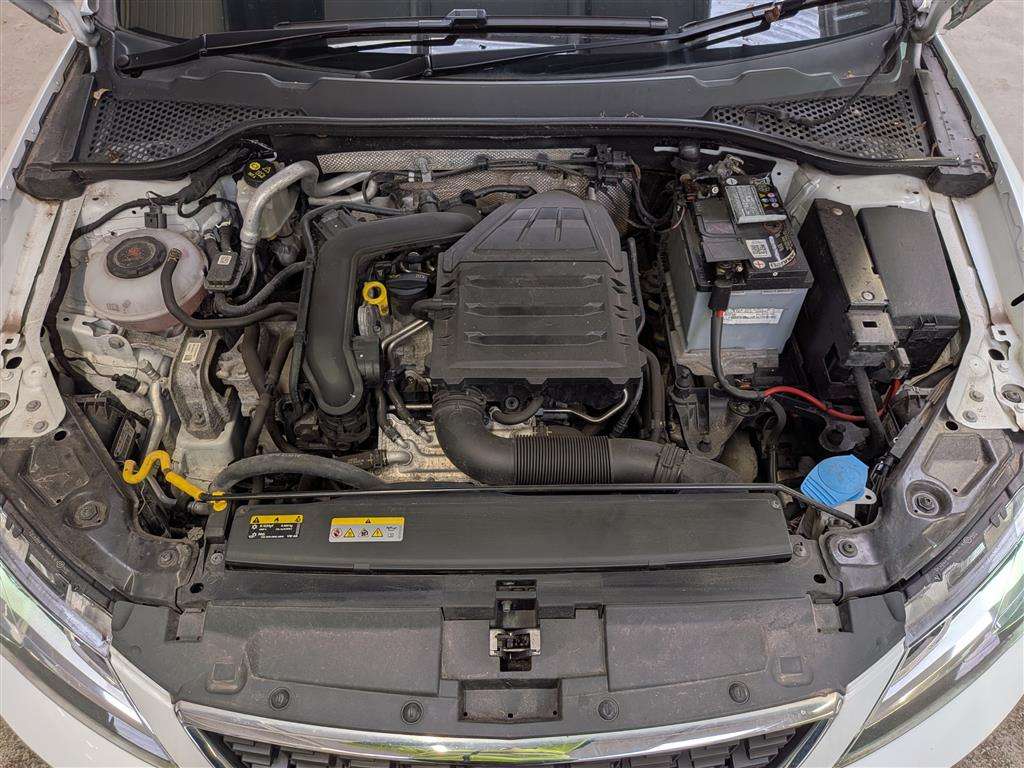 <p>2020 SEAT LEON SE DYNAMIC TSI</p>