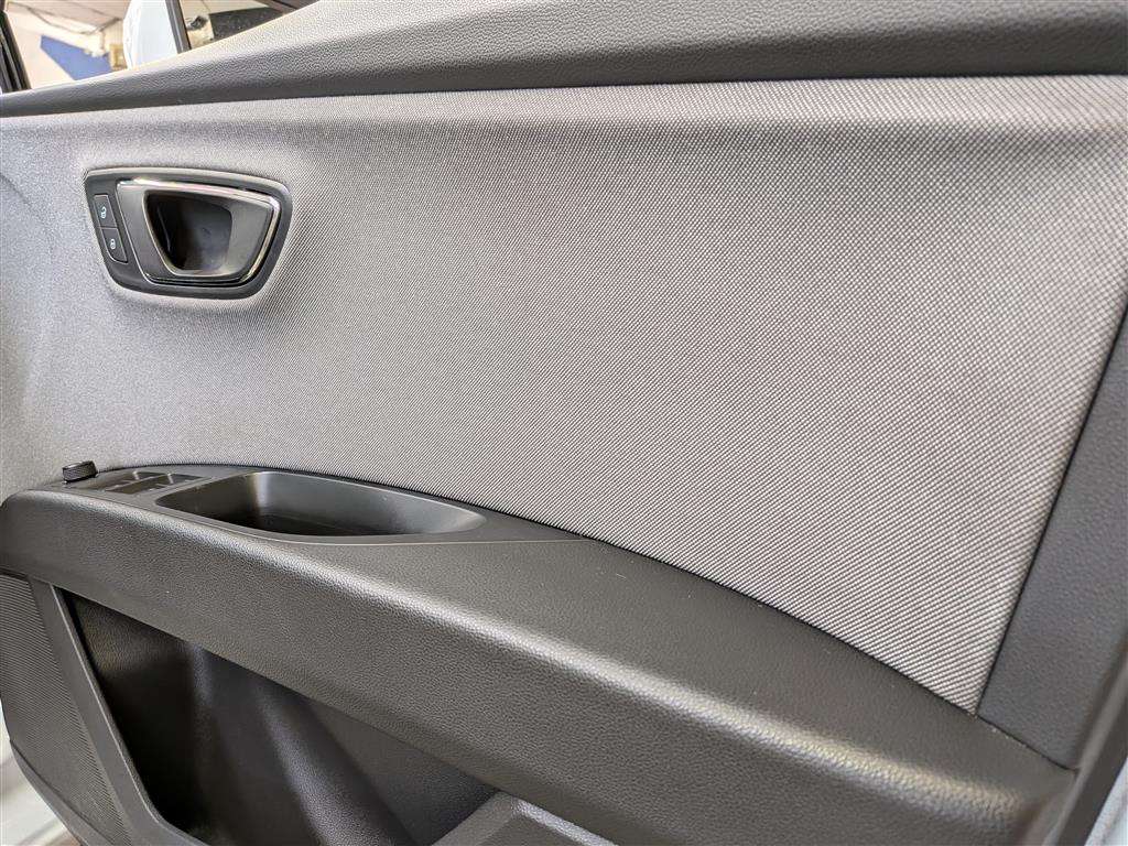 <p>2020 SEAT LEON SE DYNAMIC TSI</p>