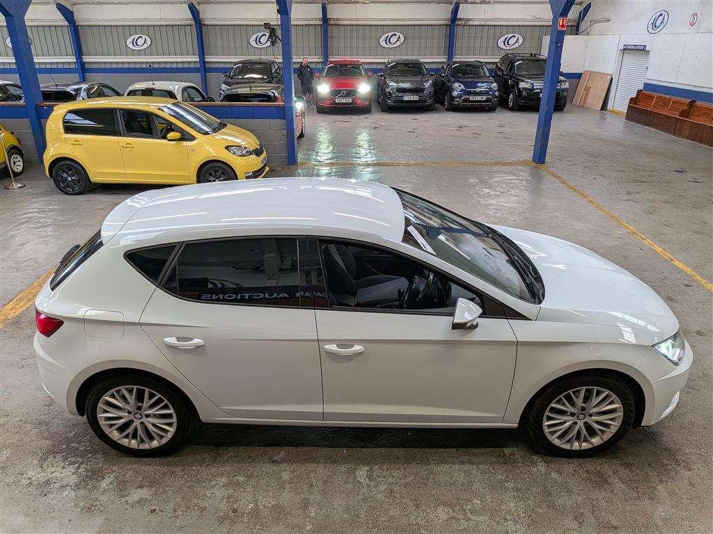<p>2020 SEAT LEON SE DYNAMIC TSI</p>