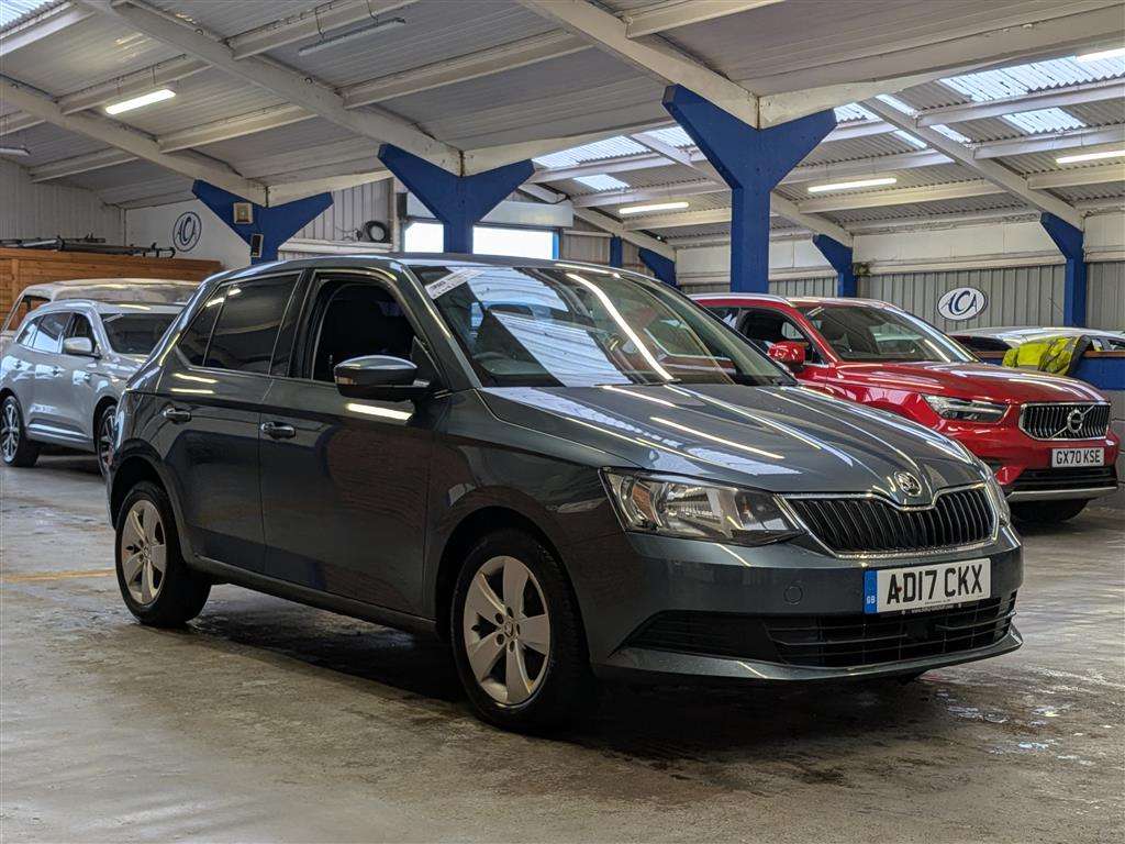 <p>2017 SKODA FABIA SE MPI</p>
