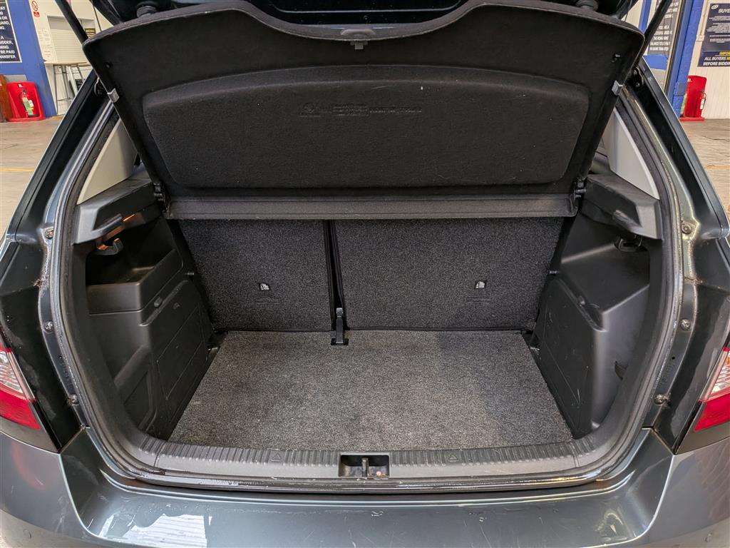 <p>2017 SKODA FABIA SE MPI</p>