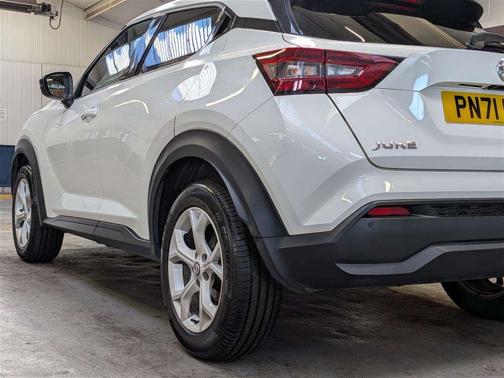 <p>2021 NISSAN JUKE N-CONNECTA DIG-T</p>