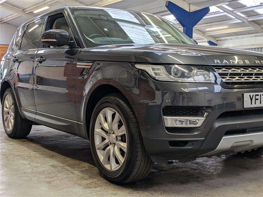 <p>2017 LAND ROVER RANGE ROVER SPORT HSE SD4</p>