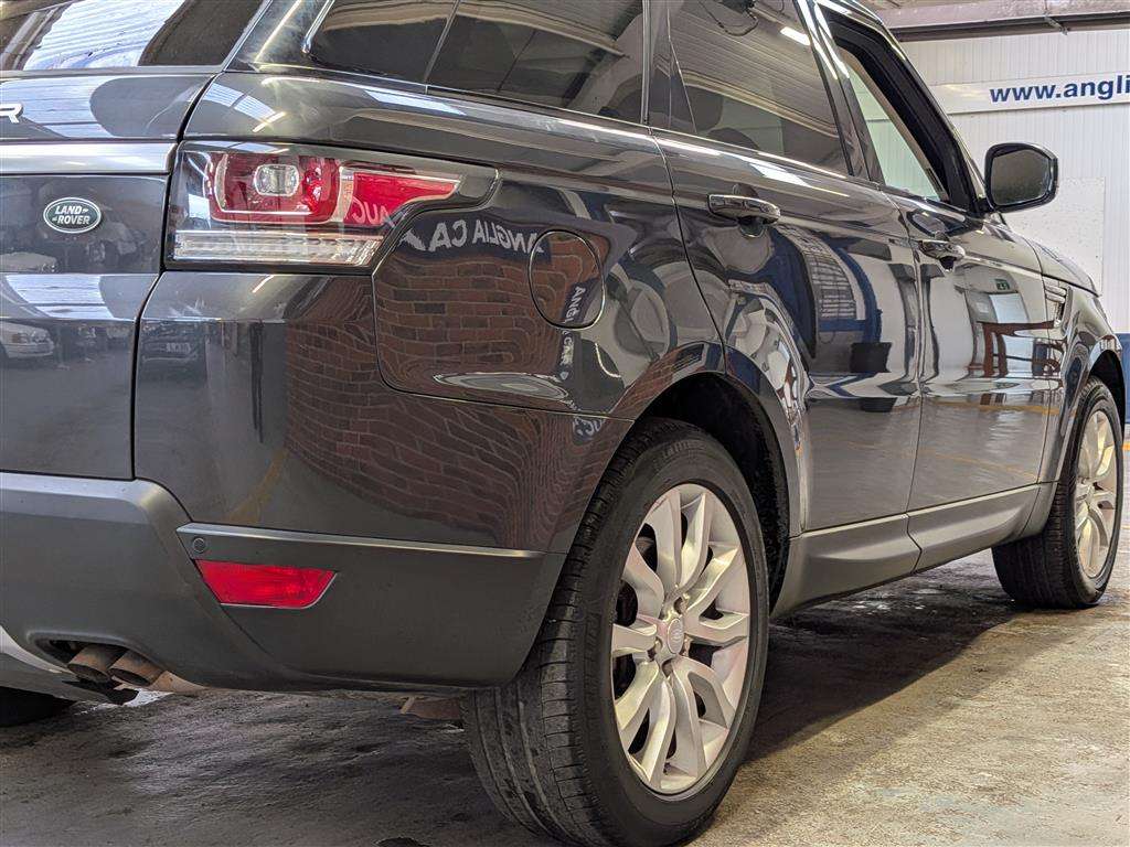 <p>2017 LAND ROVER RANGE ROVER SPORT HSE SD4</p>