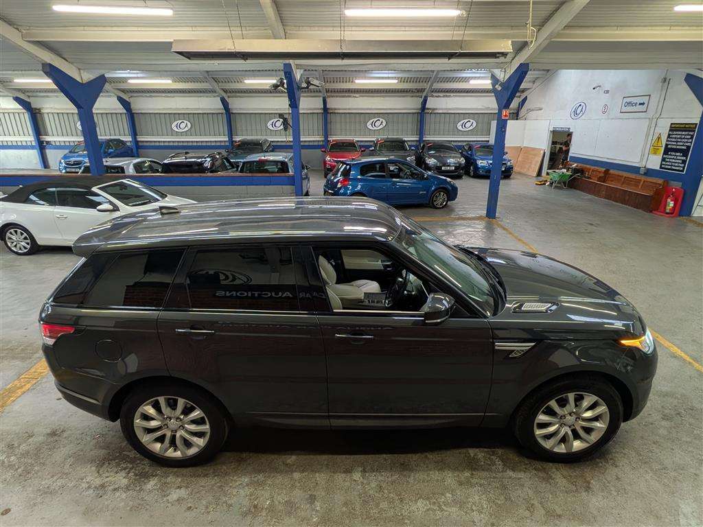 <p>2017 LAND ROVER RANGE ROVER SPORT HSE SD4</p>