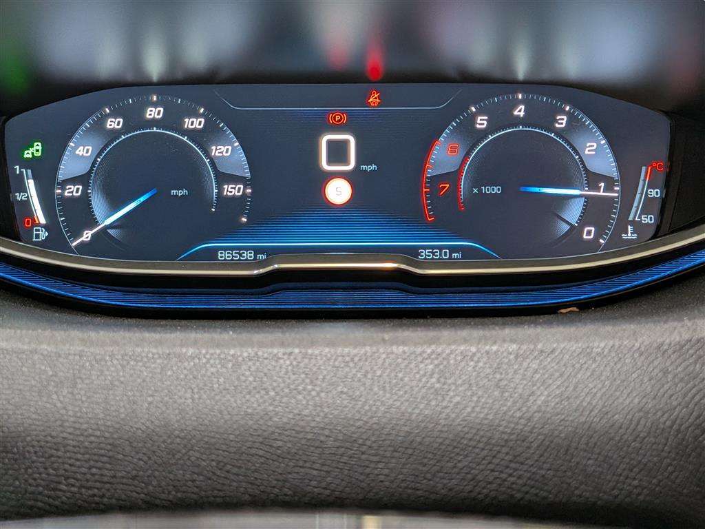 <p>2018 PEUGEOT 3008 ALLURE S/S</p>