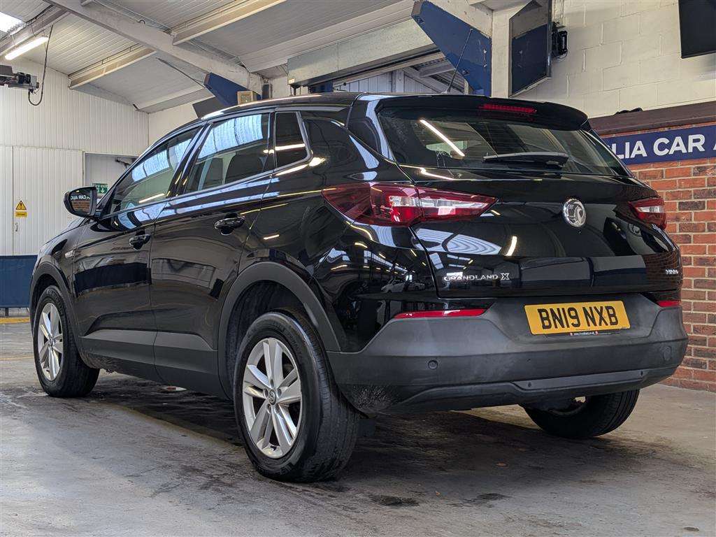 <p>2019 VAUXHALL GRANDLAND X SE TURBO S/S</p>