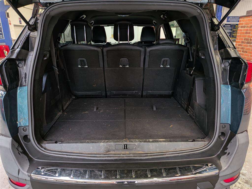 <p>2019 PEUGEOT 5008 GT LINE BLUEHDI S/S</p>