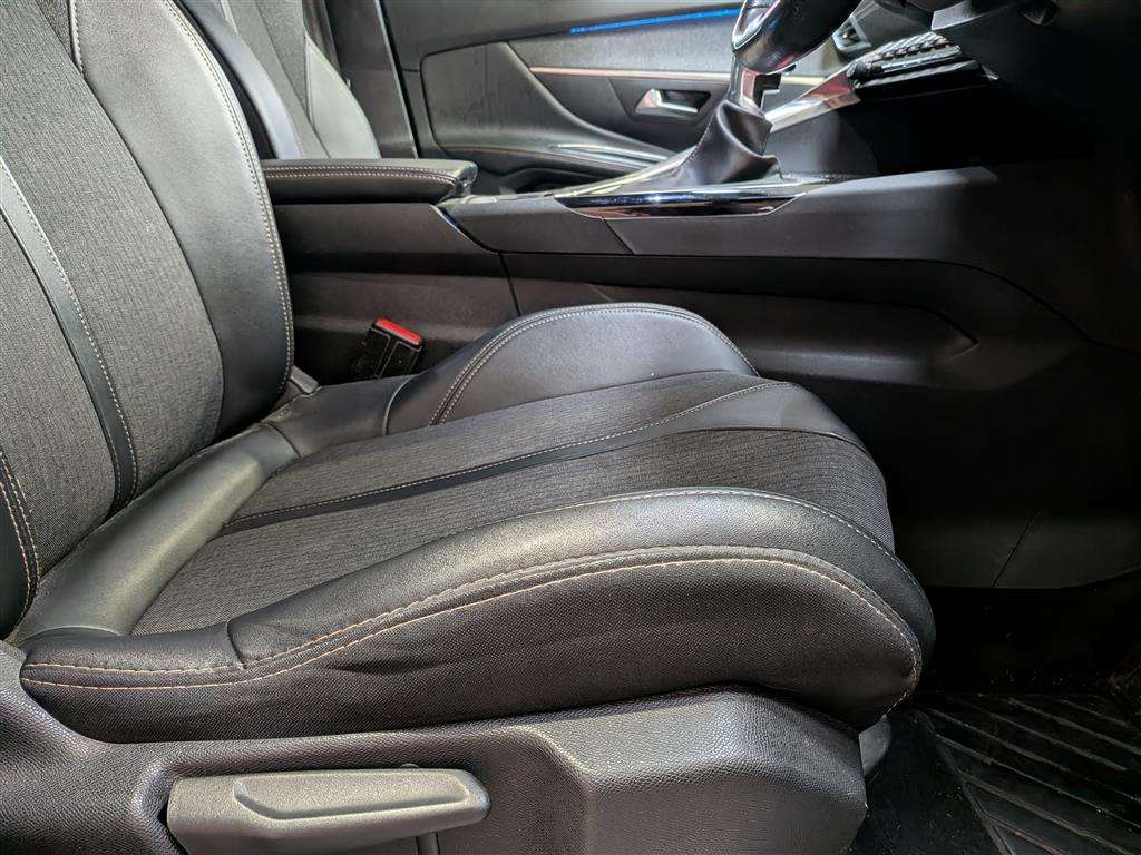 <p>2019 PEUGEOT 5008 GT LINE BLUEHDI S/S</p>