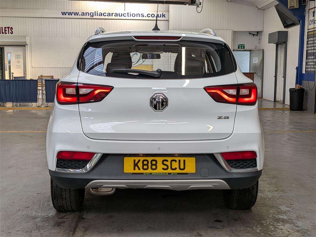 <p>2018 MG ZS EXCLUSIVE</p>