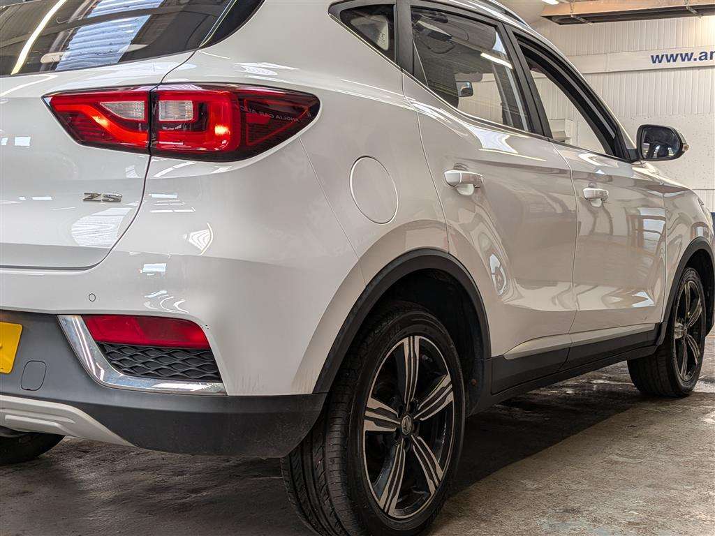 <p>2018 MG ZS EXCLUSIVE</p>