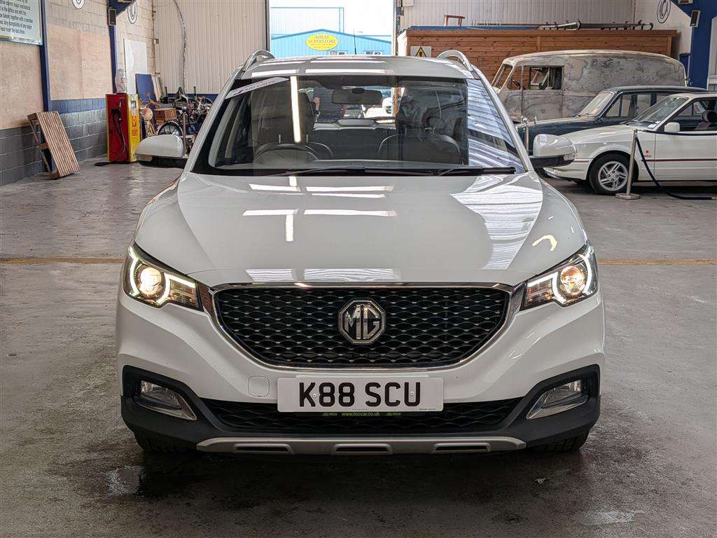 <p>2018 MG ZS EXCLUSIVE</p>
