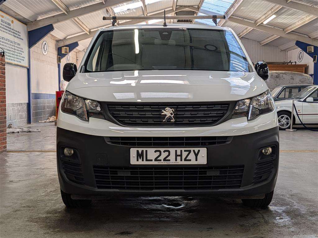 <p>2022 PEUGEOT PARTNER PROFESSIONAL PREM</p>
