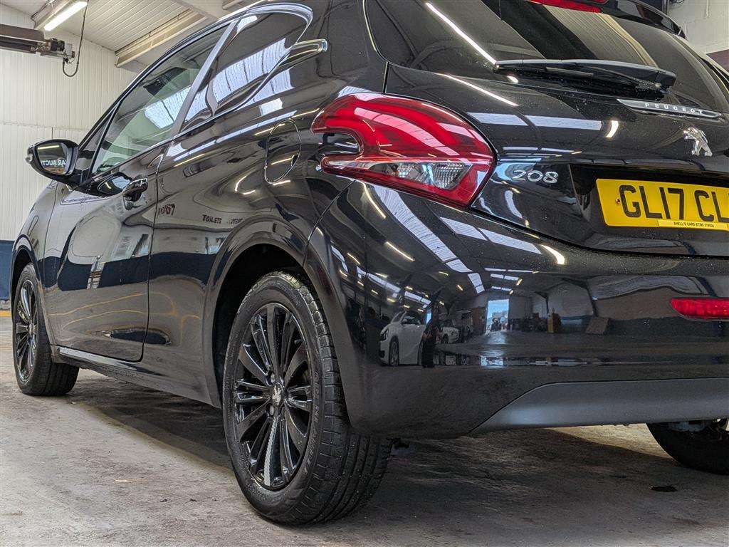 <p>2017 PEUGEOT 208 BLACK EDITION</p>