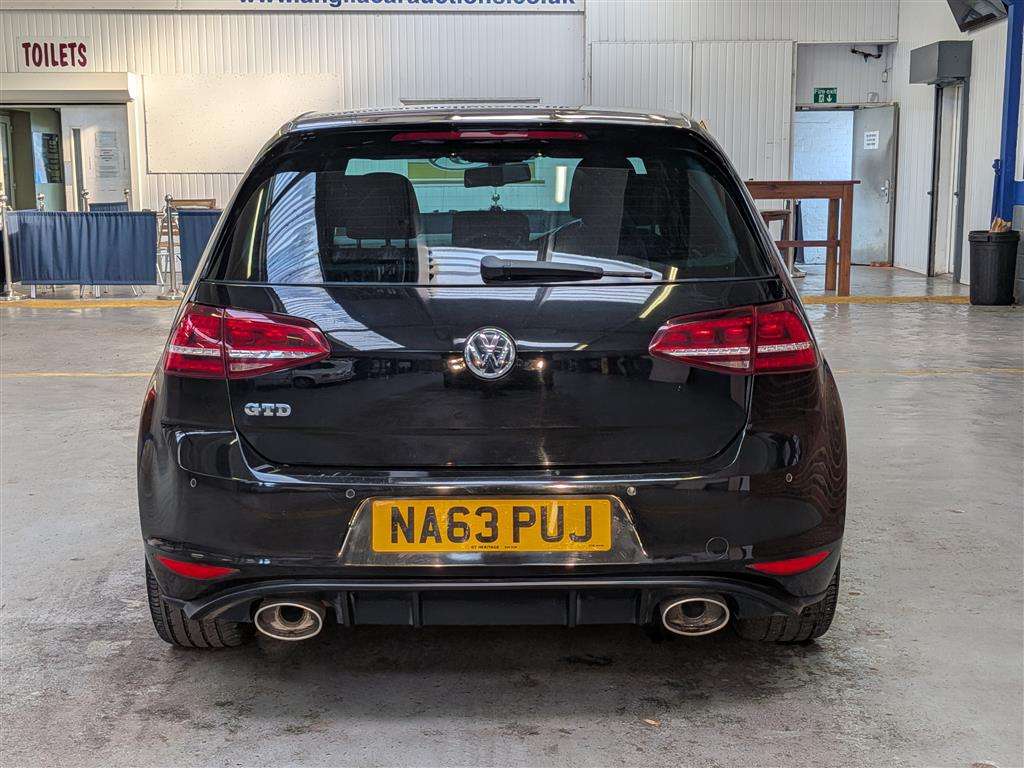 <p>2013 VOLKSWAGEN GOLF GTD</p>