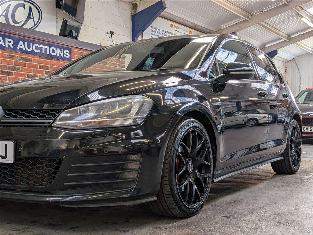 <p>2013 VOLKSWAGEN GOLF GTD</p>