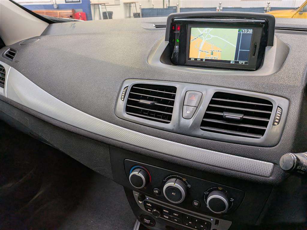 <p>2012 RENAULT MEGANE D-QUE TT ENERGY DC</p>