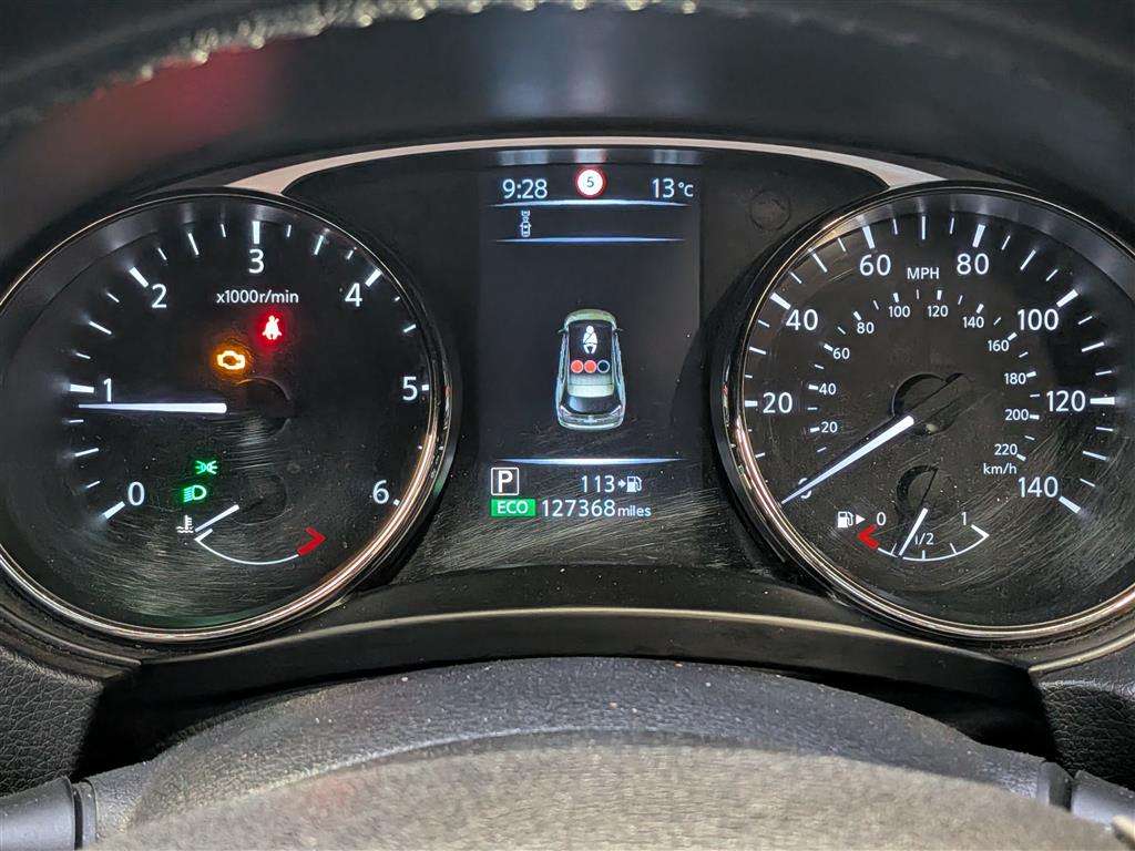 <p>2014 NISSAN X-TRAIL N-TEC DCI CVT</p>