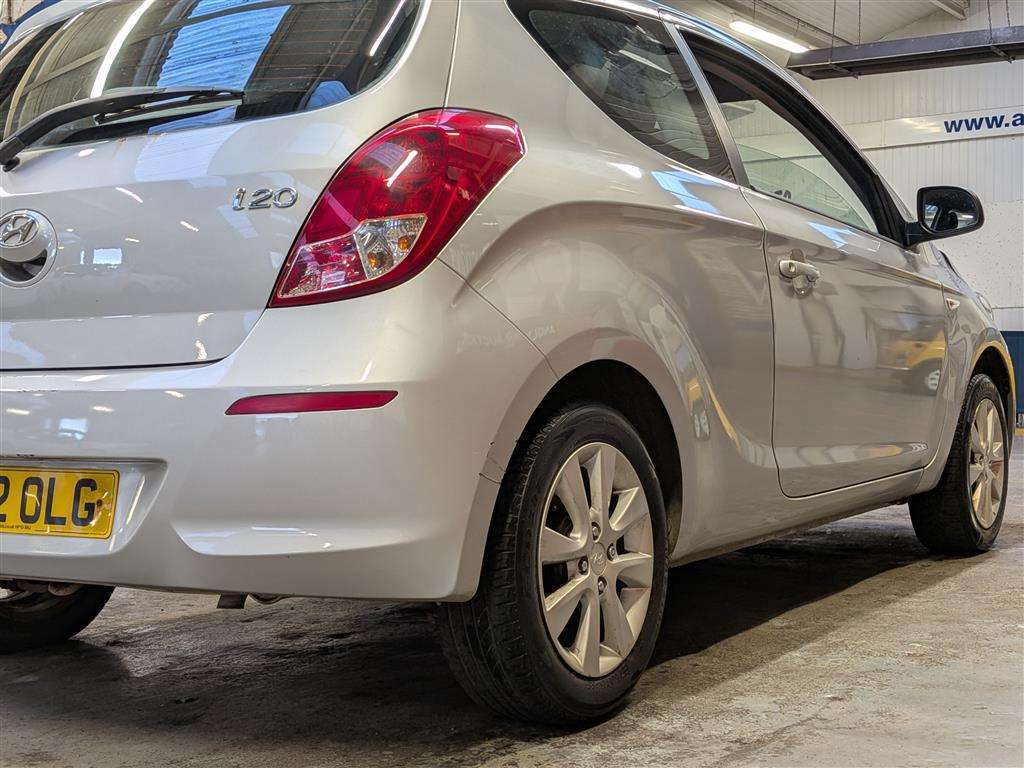 <p>2012 HYUNDAI I20 ACTIVE</p>