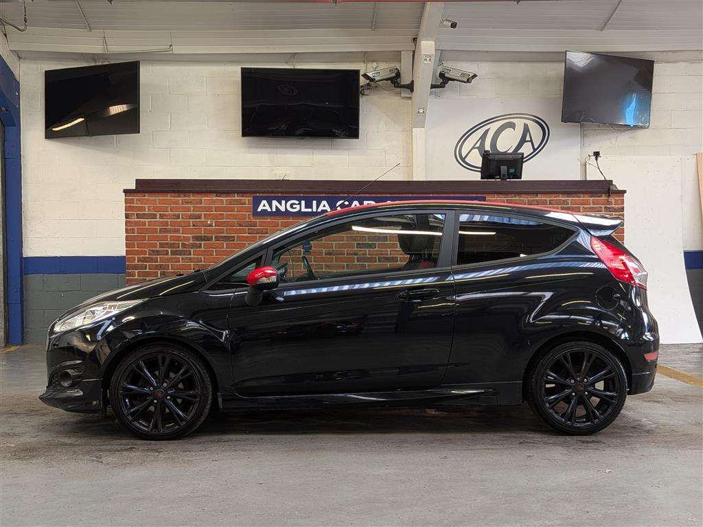 <p>2015 FORD FIESTA ZETEC S BLACK EDIT</p>