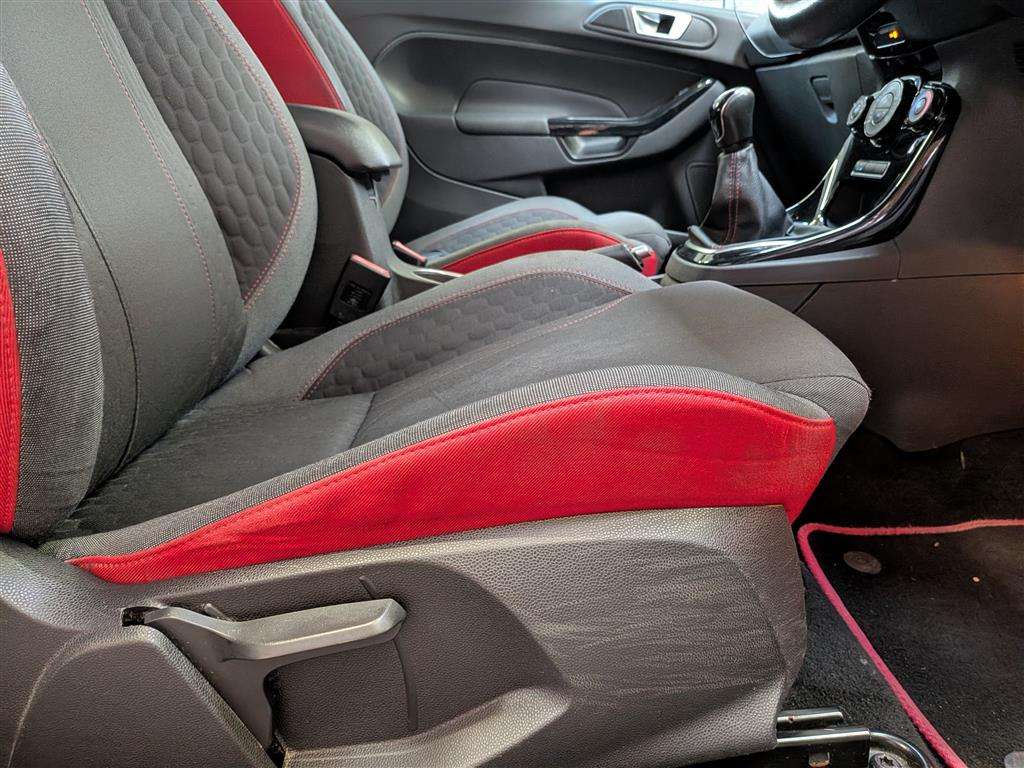 <p>2015 FORD FIESTA ZETEC S BLACK EDIT</p>