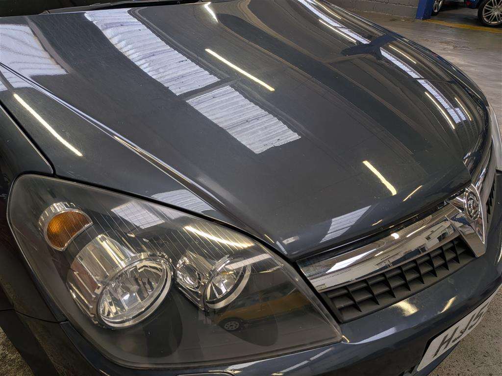 <p>2009 VAUXHALL ASTRA DESIGN</p>