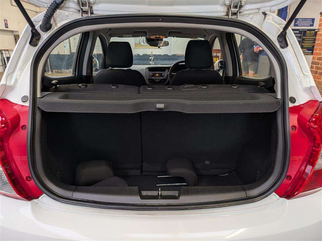 <p>2016 VAUXHALL VIVA SE AC</p>