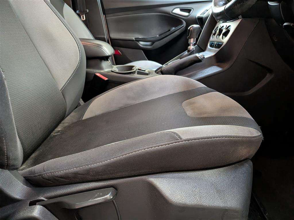 <p>2014 FORD FOCUS ZETEC NAVIGATOR TDC</p>