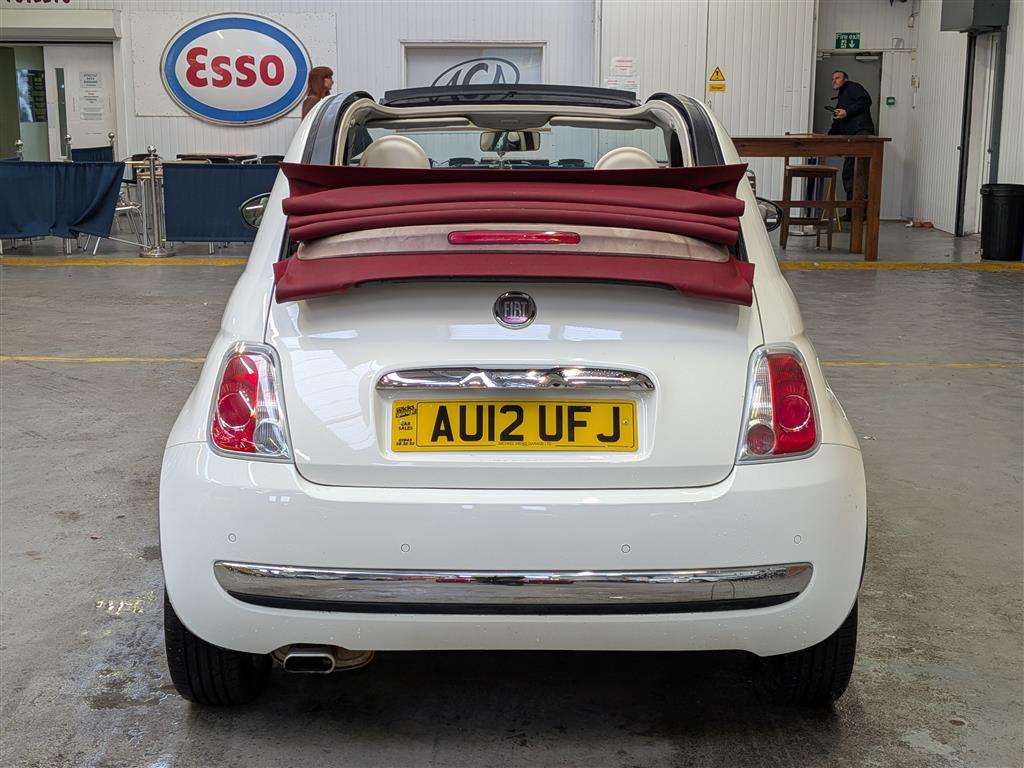 <p>2012 FIAT 500 C LOUNGE</p>