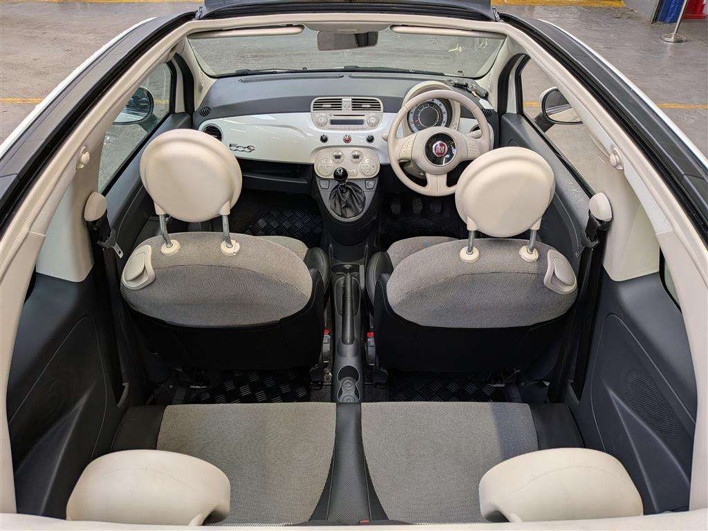 <p>2012 FIAT 500 C LOUNGE</p>