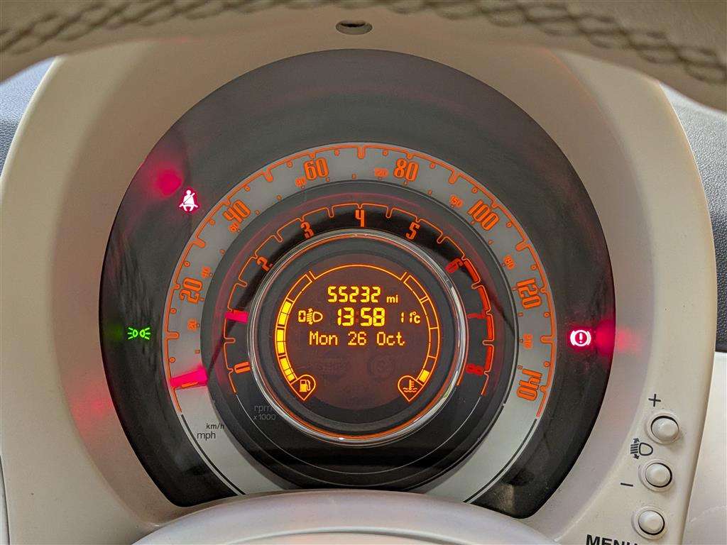 <p>2012 FIAT 500 C LOUNGE</p>
