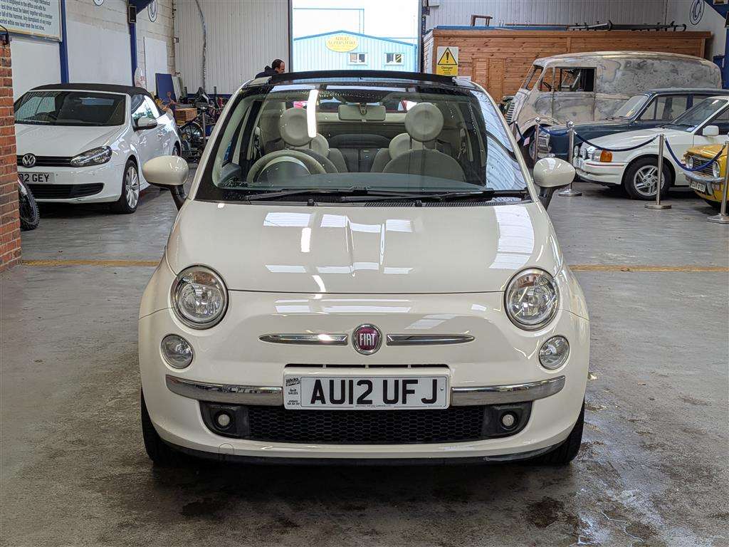 <p>2012 FIAT 500 C LOUNGE</p>